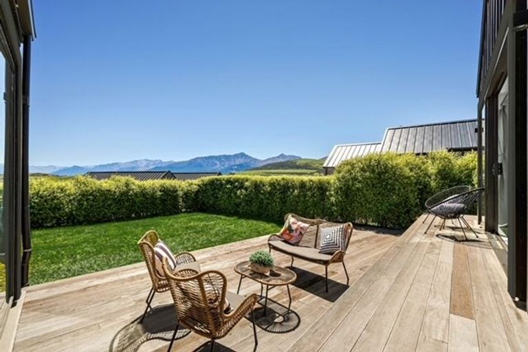 Photo of property in 13 Falconer Rise, Jacks Point, Queenstown, 9371
