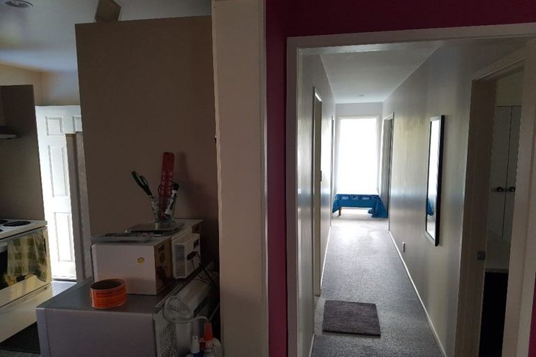 Photo of property in 1 Katrina Place, Massey, Auckland, 0614