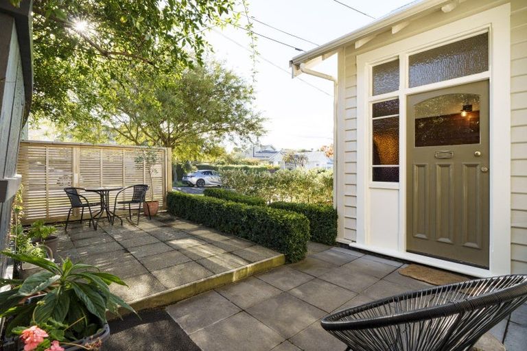 Photo of property in 6 Albert Street, Saint Clair, Dunedin, 9012