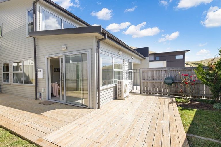 Photo of property in 19a Comber Place, Johnsonville, Wellington, 6037