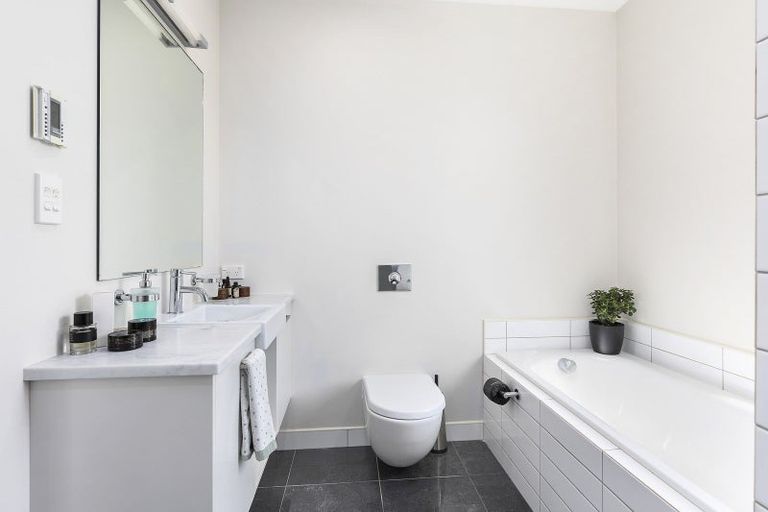 Photo of property in 8 Ventnor Street, Seatoun, Wellington, 6022