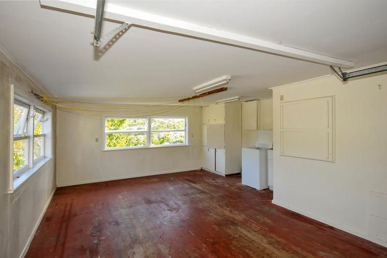Photo of property in 28a Collier Avenue, Karori, Wellington, 6012