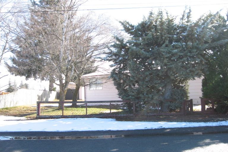 Photo of property in 20 Rata Road, Twizel, 7901