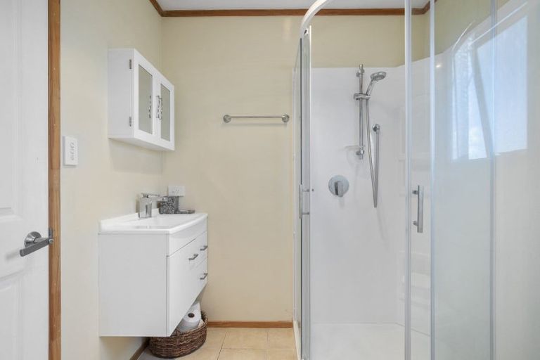 Photo of property in 13 Norfolk Rise, Waiuku, 2123