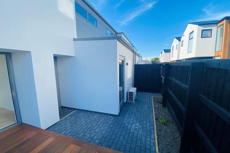 Photo of property in 1/43 Maxwell Street, Riccarton, Christchurch, 8041