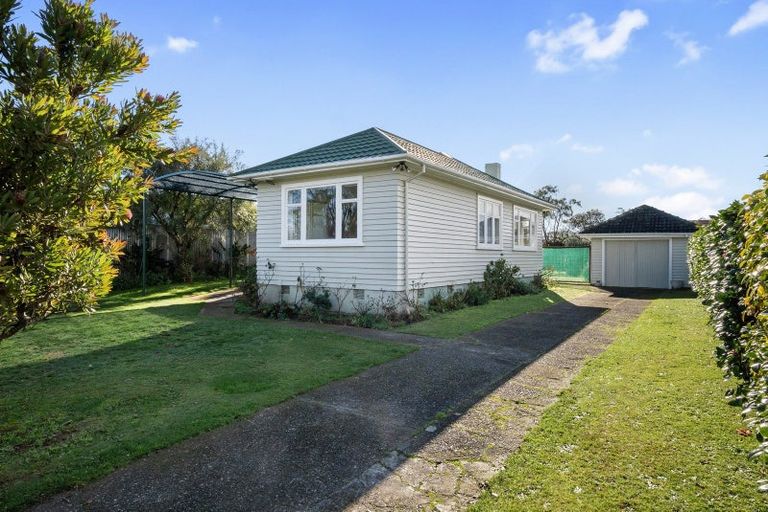 Photo of property in 30 Graham Street, Levin, 5510