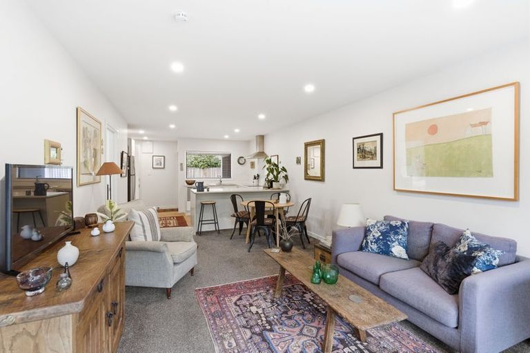 Photo of property in 10/71b Main Road, Redcliffs, Christchurch, 8081