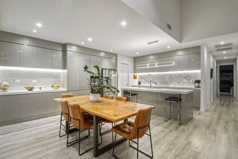Photo of property in 26 Tawatawa Street, Long Bay, Auckland, 0630