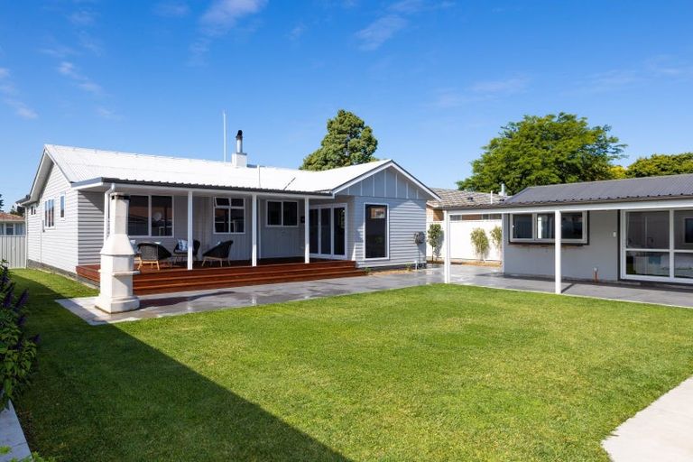 Photo of property in 39 Lipscombe Crescent, Havelock North, 4130