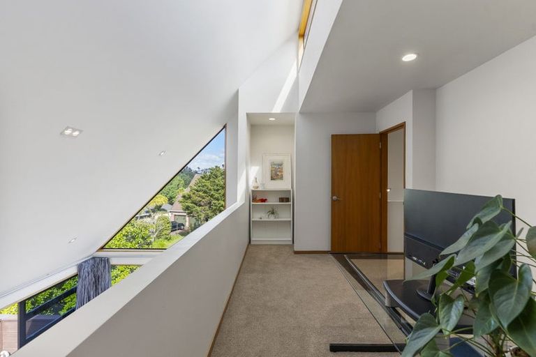 Photo of property in 16 Bellbird Rise, Murrays Bay, Auckland, 0630
