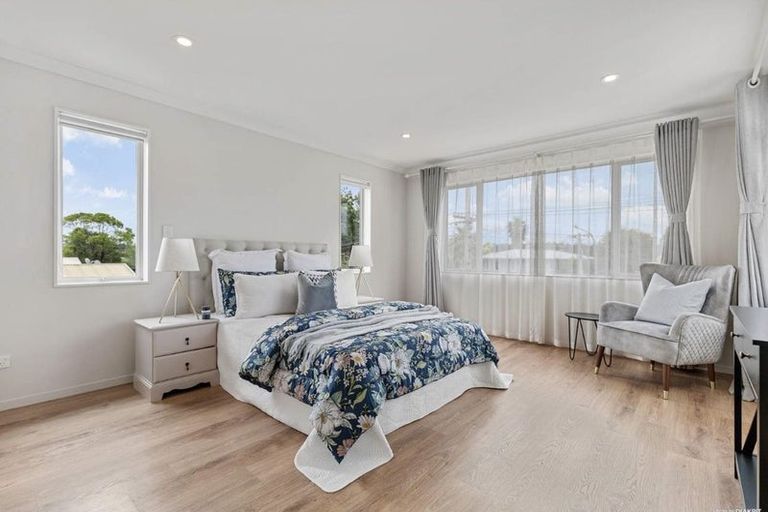 Photo of property in 8 Harrington Road, Henderson, Auckland, 0610