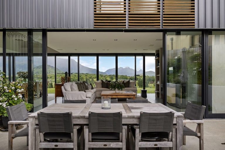 Photo of property in 20 Advance Terrace, Arrowtown, 9302