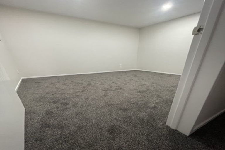 Photo of property in 17b Kemble Close, Mangere, Auckland, 2022