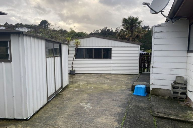 Photo of property in 92 Lord Street, Stokes Valley, Lower Hutt, 5019