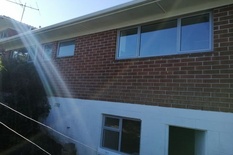 Photo of property in 2/3 Butterworth Drive, Glendene, Auckland, 0602