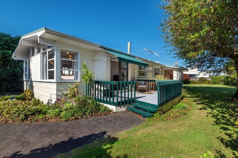 Photo of property in 17 Greenock Road, Ranui, Auckland, 0612
