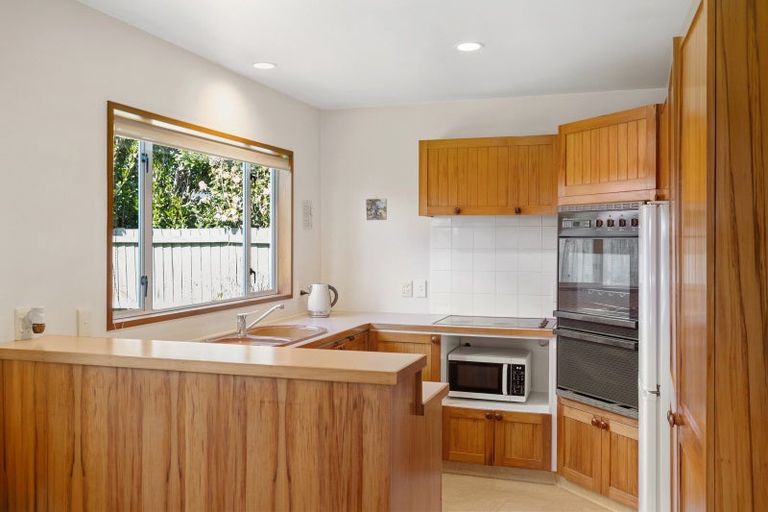 Photo of property in 1/102 Apsley Drive, Avonhead, Christchurch, 8042