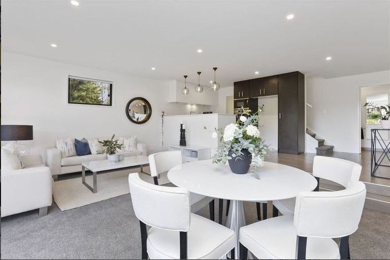 Photo of property in 15d/2 Verran Road, Birkenhead, Auckland, 0626