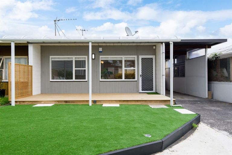 Photo of property in 2/7 James Road, Manurewa, Auckland, 2102