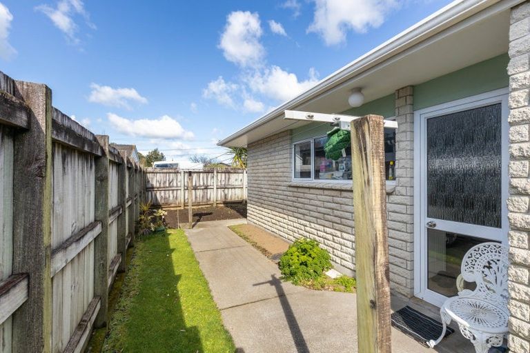 Photo of property in 103 Tukapa Street, Westown, New Plymouth, 4310
