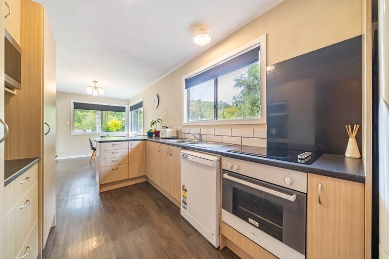 Photo of property in 25 Molloys Road, Te Marua, Upper Hutt, 5018