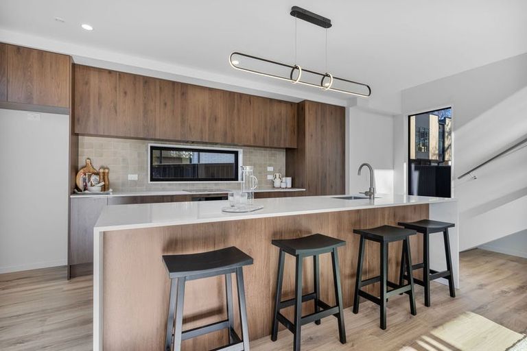 Photo of property in 49b Browns Road, St Albans, Christchurch, 8014