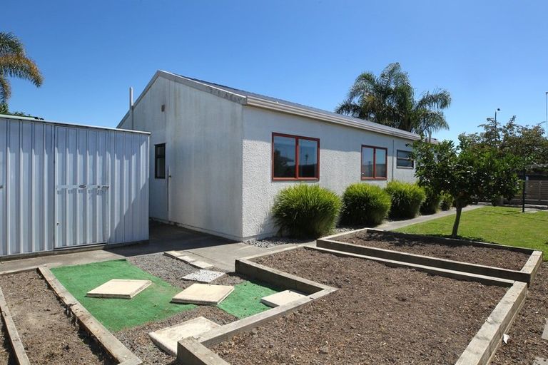 Photo of property in 39 Glamorgan Avenue, Tamatea, Napier, 4112