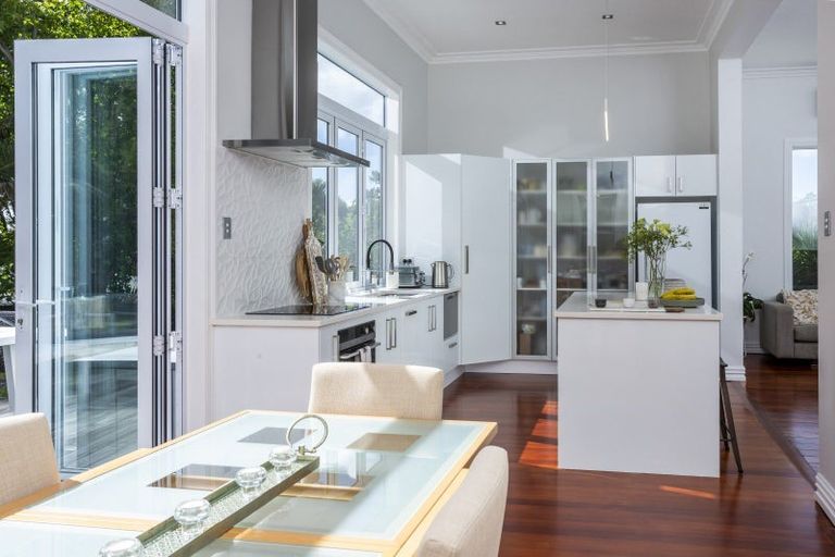 Photo of property in 10a Olwyn Place, Greenhithe, Auckland, 0632