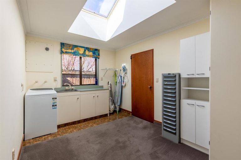 Photo of property in 29 Cricklewood Place, Avonhead, Christchurch, 8042