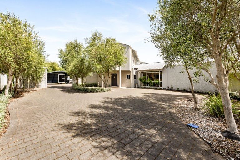 Photo of property in 15 Woodford Heights, Havelock North, 4130