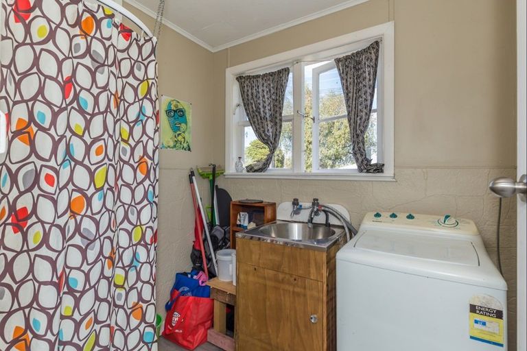 Photo of property in 577 Queen Street East, Levin, 5510