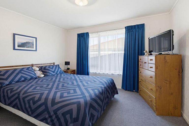Photo of property in 47 Meridian Grove, Kelvin Grove, Palmerston North, 4414