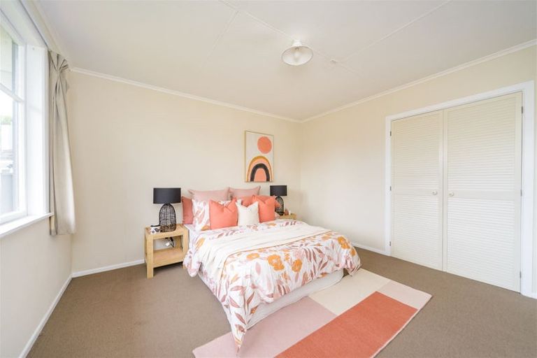 Photo of property in 10 Lewis Place, Highbury, Palmerston North, 4412