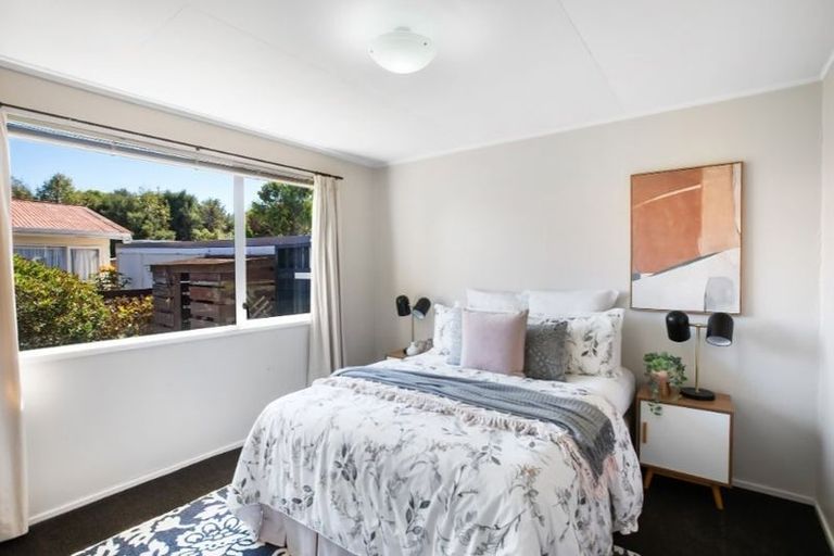 Photo of property in 28a Cypress Grove, Paraparaumu, 5032