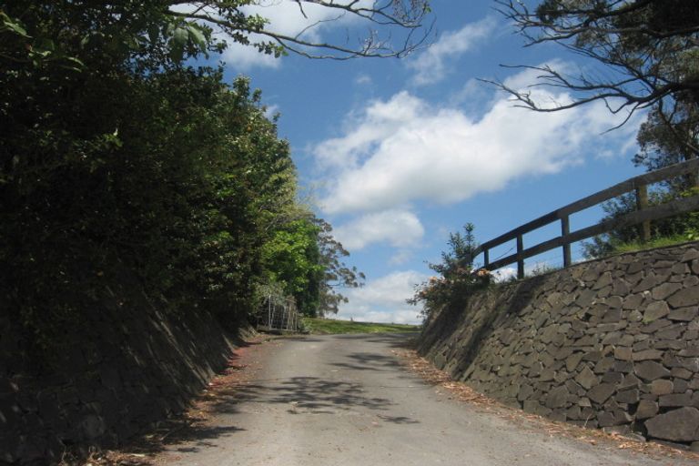 Photo of property in 27 Oliver Road, Minden, Tauranga, 3171