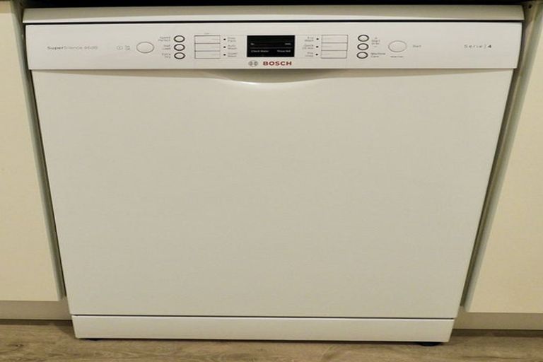 Photo of property in 1/73 Birkdale Road, Birkdale, Auckland, 0626