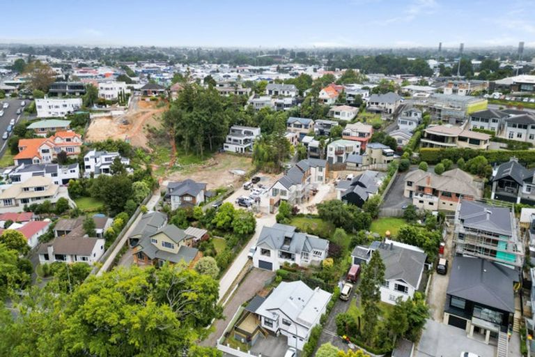 Photo of property in 13 Lake Domain Drive, Frankton, Hamilton, 3204