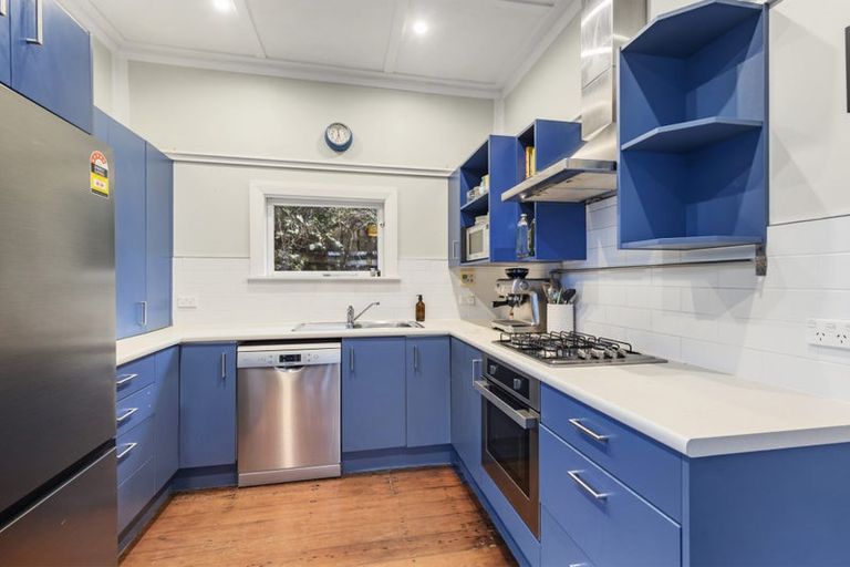 Photo of property in 10 Brighton Street, Island Bay, Wellington, 6023