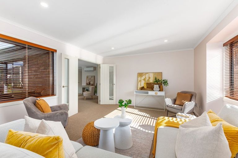 Photo of property in 5 Paparoa Crescent, Aotea, Porirua, 5024