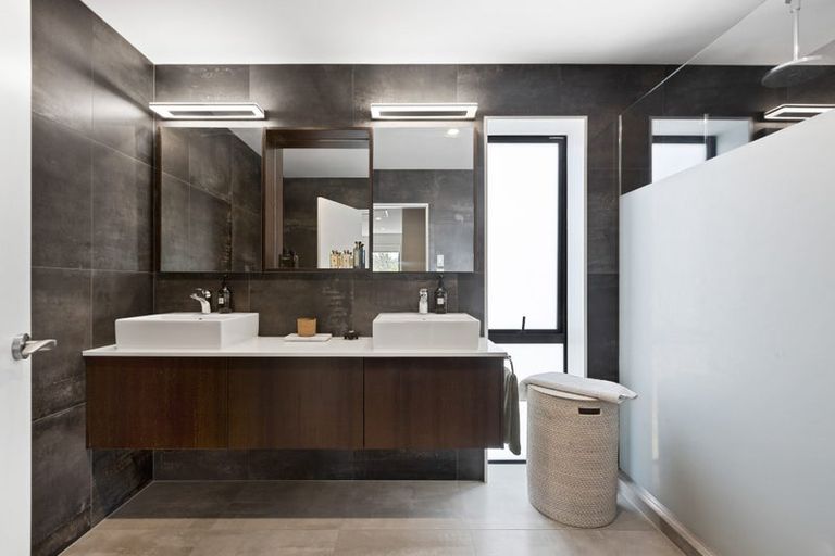 Photo of property in 52 Walton Street, Red Beach, 0932