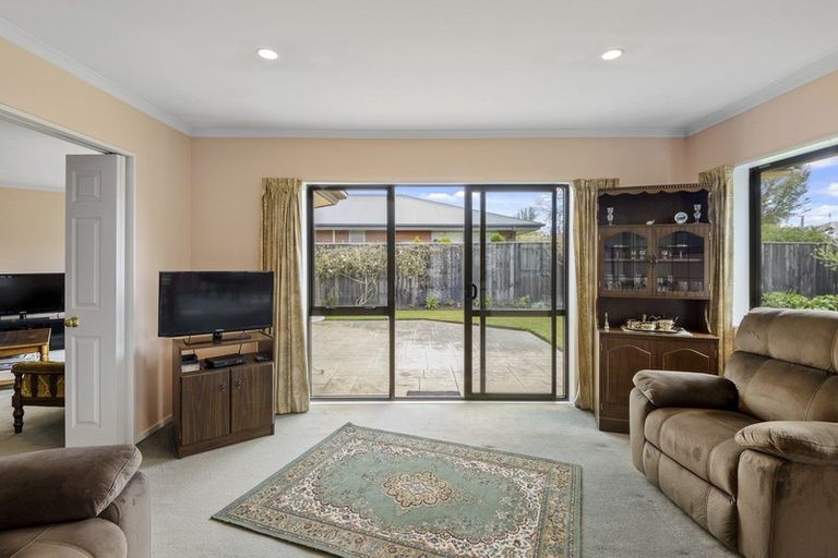 Photo of property in 17 Richard Seddon Drive, Northwood, Christchurch, 8051