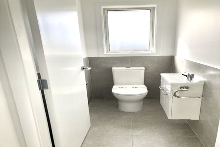 Photo of property in 30 Regis Park Drive, Pukekohe, 2120