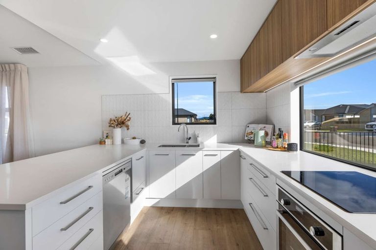 Photo of property in 11 Ellmers Street, Woodend, 7610