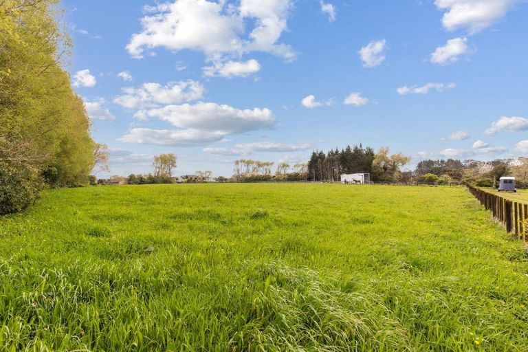 Photo of property in 1097 Junction Road, Egmont Village, New Plymouth, 4372