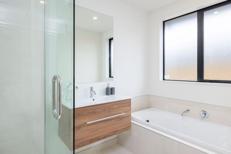 Photo of property in 10 Greenwood Place, Amberley, 7410
