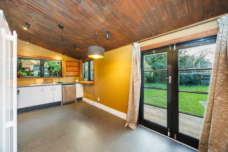 Photo of property in 19 Frederick Street, Terrace End, Palmerston North, 4410