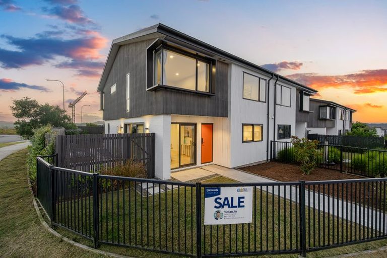Photo of property in 2 James Mcleod Way, Silverdale, 0932