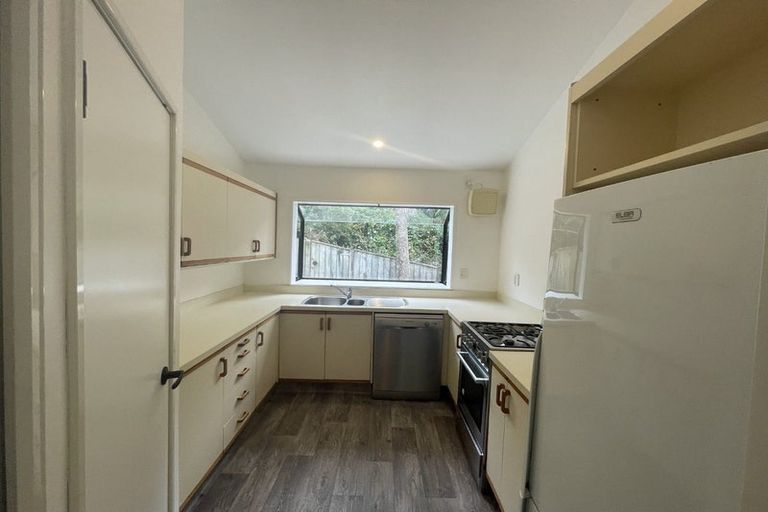 Photo of property in 44u6 Allington Road, Karori, Wellington, 6012