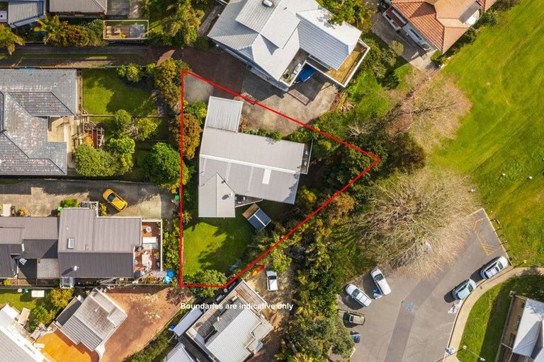 Photo of property in 7a Ellangowan Road, Waiake, Auckland, 0630