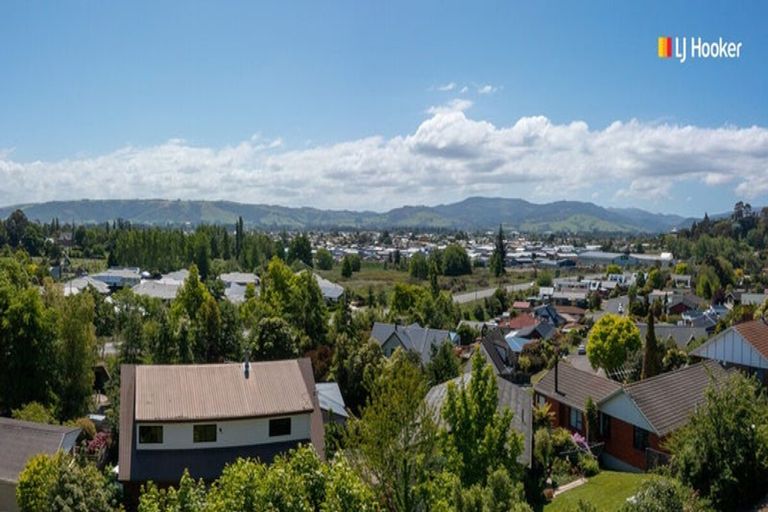 Photo of property in 19 Braeside, Kinmont Park, Mosgiel, 9024